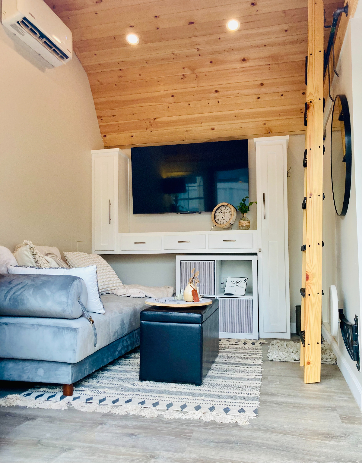 Super popular private entry tiny home available for rent - Photo 2