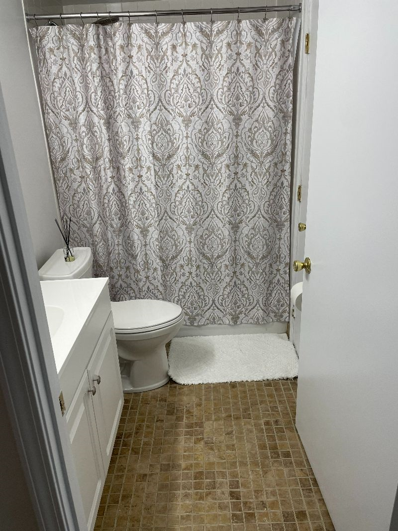 Beautiful 2  bedroom second bedroom is a sitting room no bed is available. - Photo 7