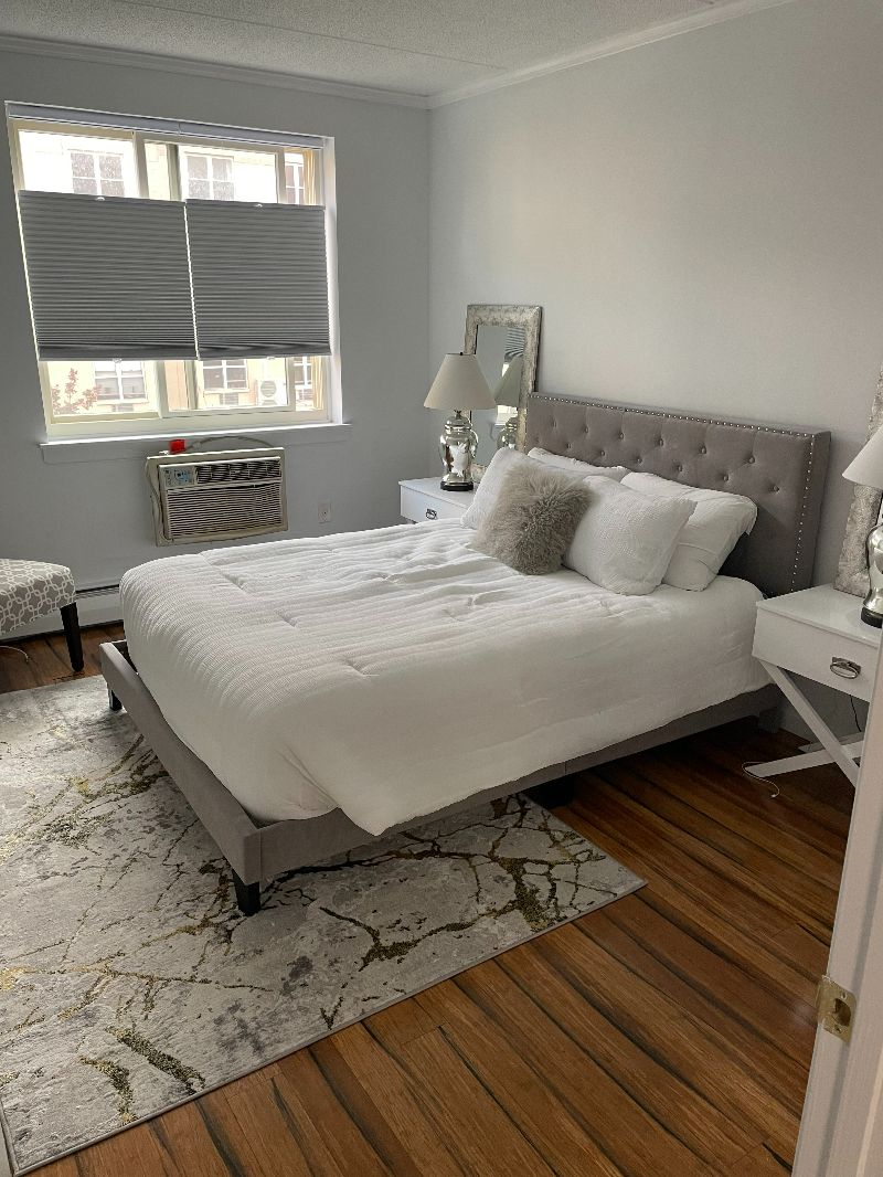 Beautiful 2  bedroom second bedroom is a sitting room no bed is available. - Photo 9