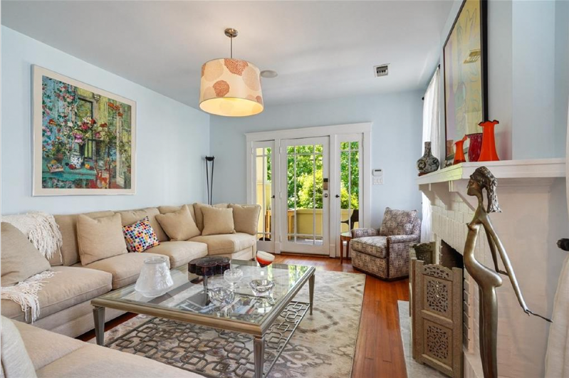 Luxury Residential Home - Photo 5