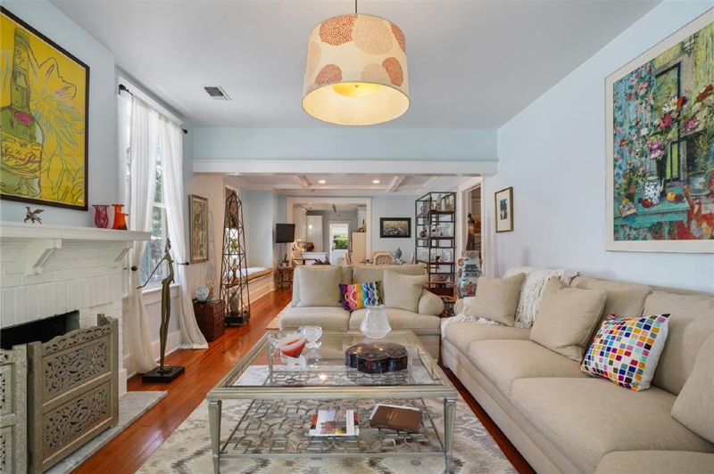 Luxury Residential Home - Photo 6