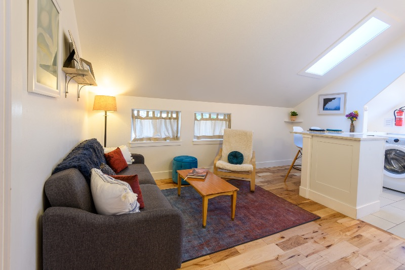 Cozy Apartment Walking Distance to the Best Breweries, Restaurants, and Shops - Photo 5