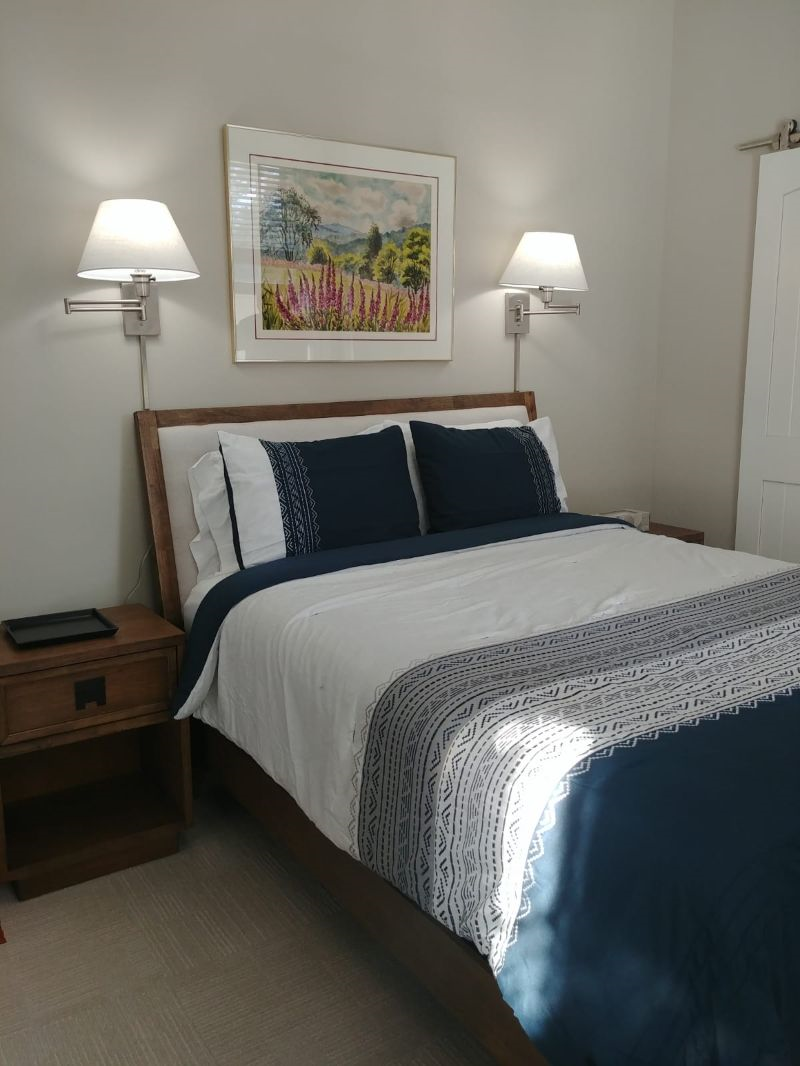 #1 - 1 BD apartment w/ private garage - Photo 4