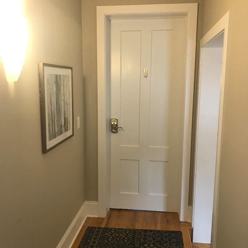 #1 - 1 BD apartment w/ private garage - Photo 8