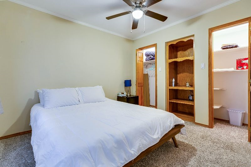 Private Room 2 (Travel Medical Professionals only)