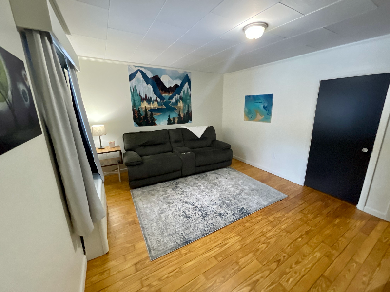 1 Bed 1 Bath In-Law apt 2 MILES from hospital