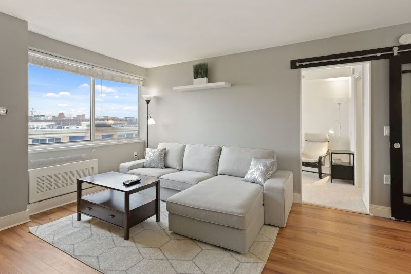 Modern Wharf condo & Garage parking included - Photo 9