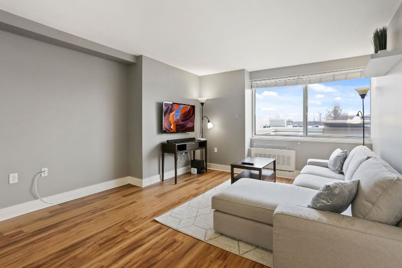 Modern Wharf condo & Garage parking included - Photo 6