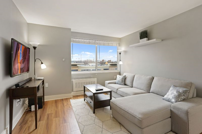 Modern Wharf condo & Garage parking included - Photo 7