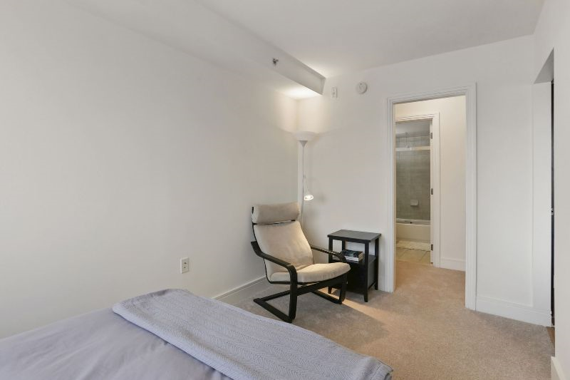 Modern Wharf condo & Garage parking included - Photo 12