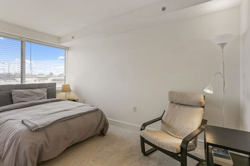 Modern Wharf condo & Garage parking included - Photo 10