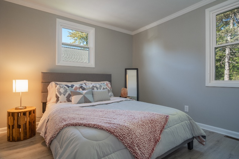 Bright and Sunny Mid Century Ranch - Photo 7