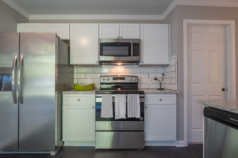 Bright and Sunny Mid Century Ranch - Photo 12