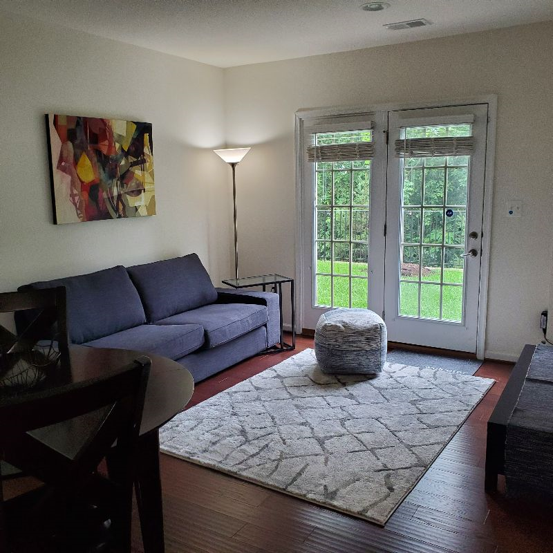 Suburban Feel in the City -- A Home away from Home (mother in law suite with private living room , b - Photo 2