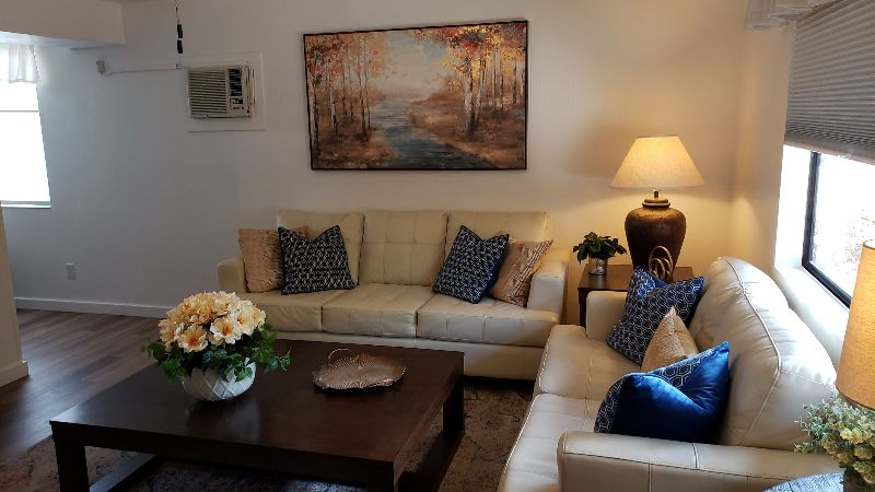MULTIPLE NEW UNITS CLOSE TO HOSPITAL AND DOWNTOWN DOG FRIENDLY SOME WITH BACKYARD 1A