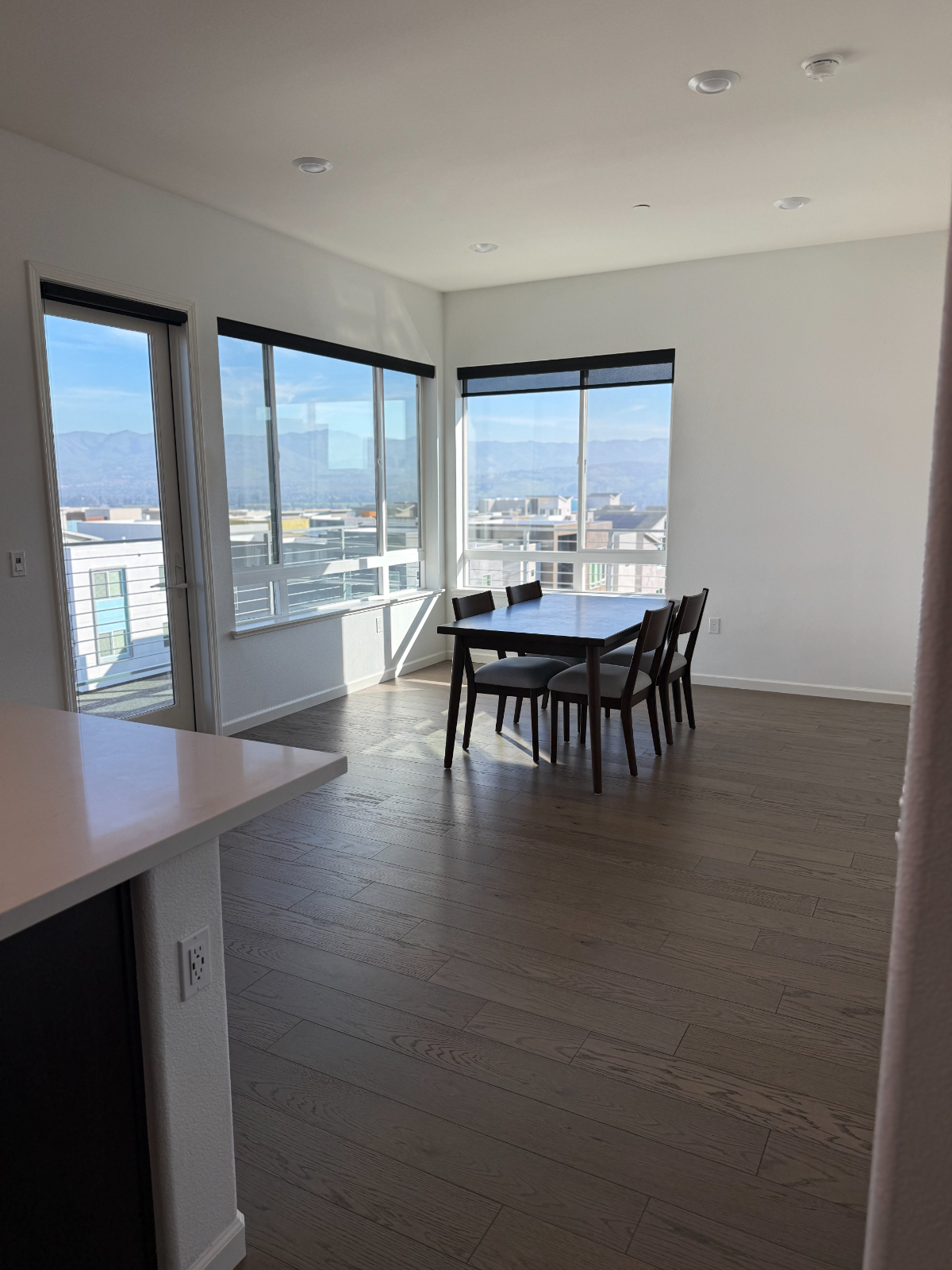 Room A in Luxury Condo with Views of San Jose - Photo 6