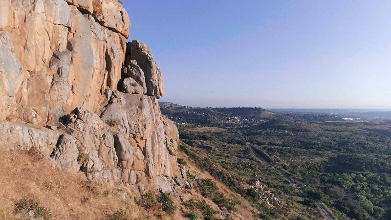 Perfect location for trail runners, climbers, mountain bikers, night shift friendly, easy commute, beaches 10-15 min - Photo 4