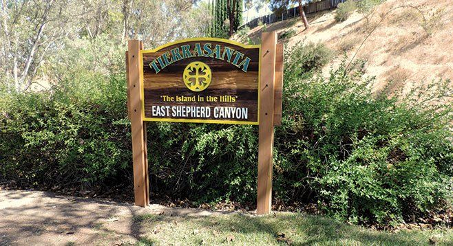 Perfect location for trail runners, climbers, mountain bikers, night shift friendly, easy commute, beaches 10-15 min - Photo 6