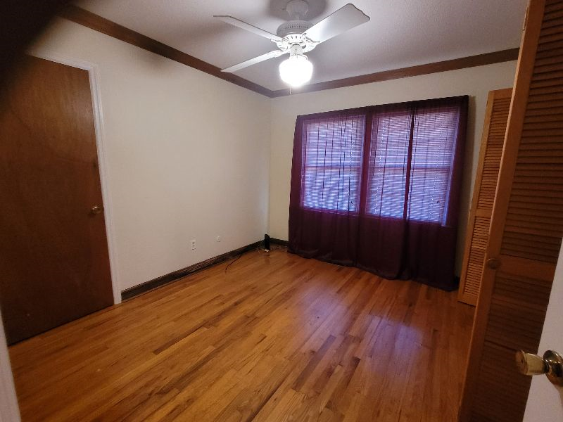 Lovely Furnished Brick Ranch Home with 3 furnished bedrooms in a very desirable Sumter  Subdivision