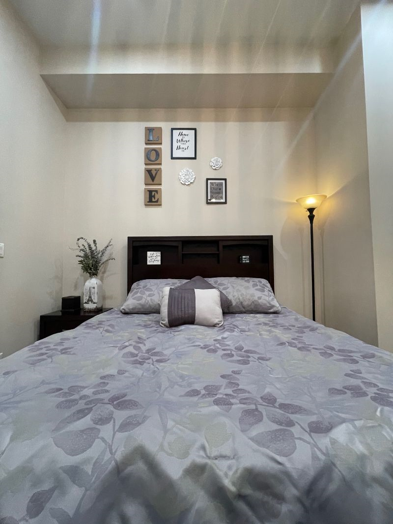 Very Large Room w/En-Suite Bath near Med District