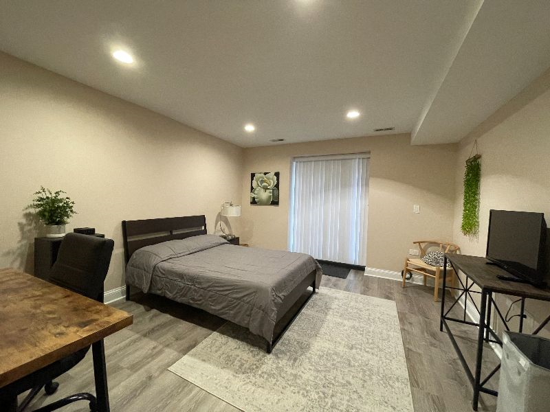 Private room/En-suite bath near Medical District