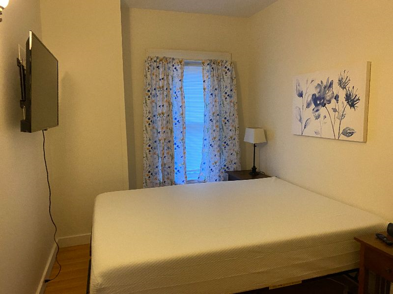 Sunny large one bedroom apartment - Photo 5