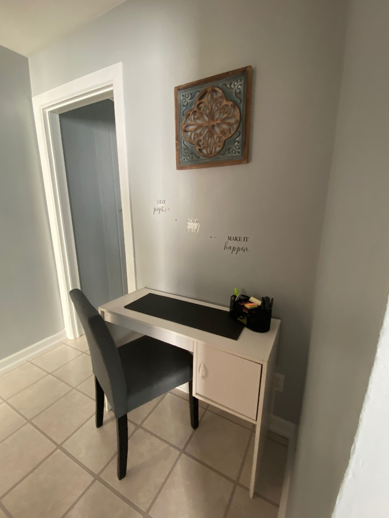 Cozy Bungalow 7 minutes from Airport - Photo 10