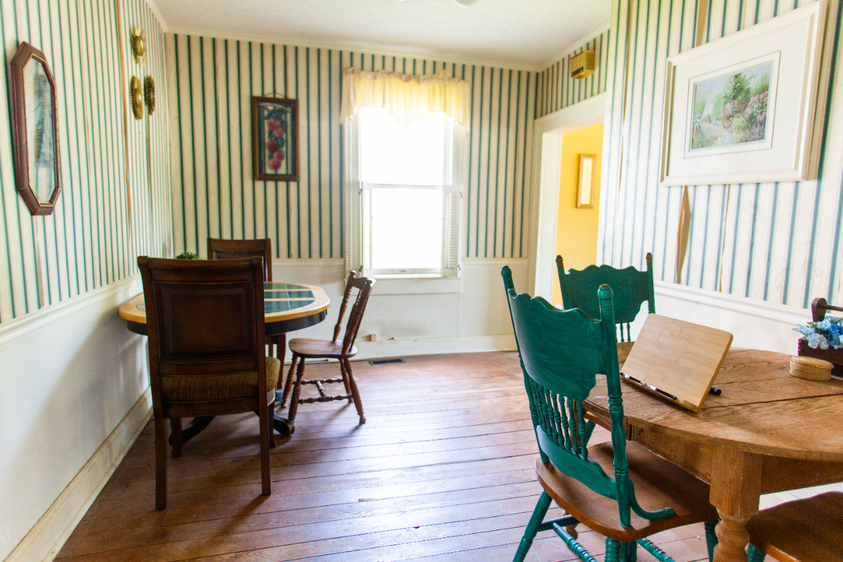 Historical Henrietta House by Mt Cottages - Photo 10