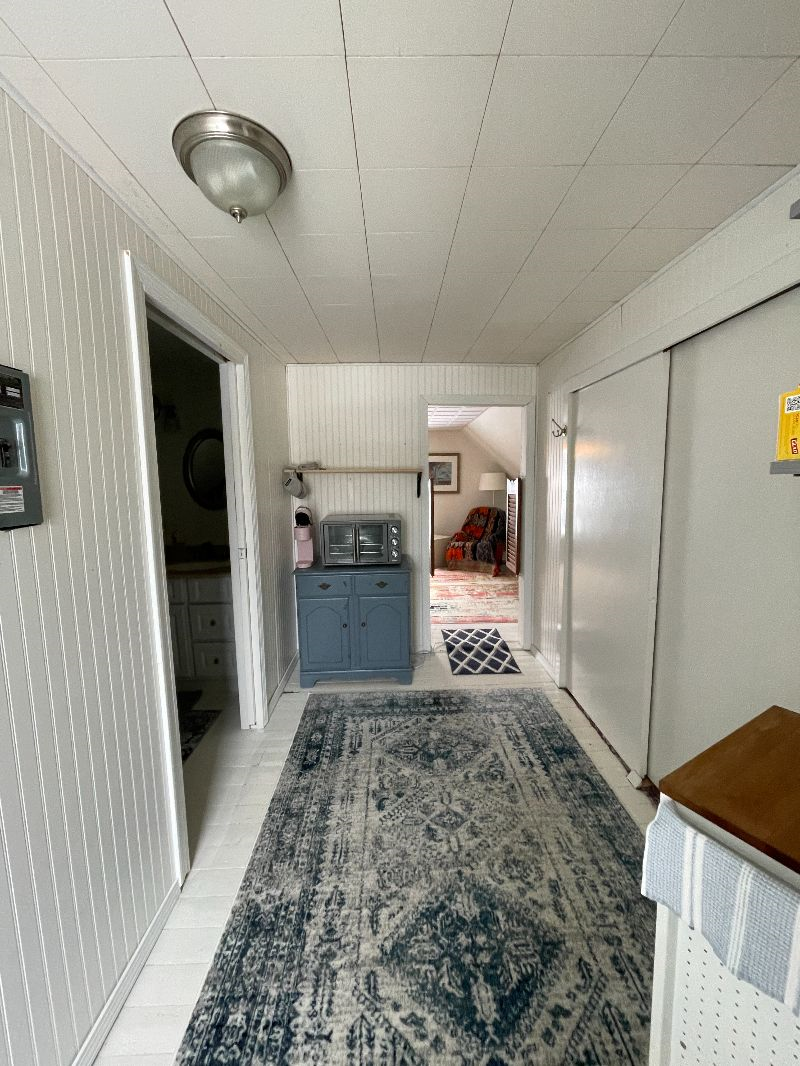 private suite close to town - Photo 7
