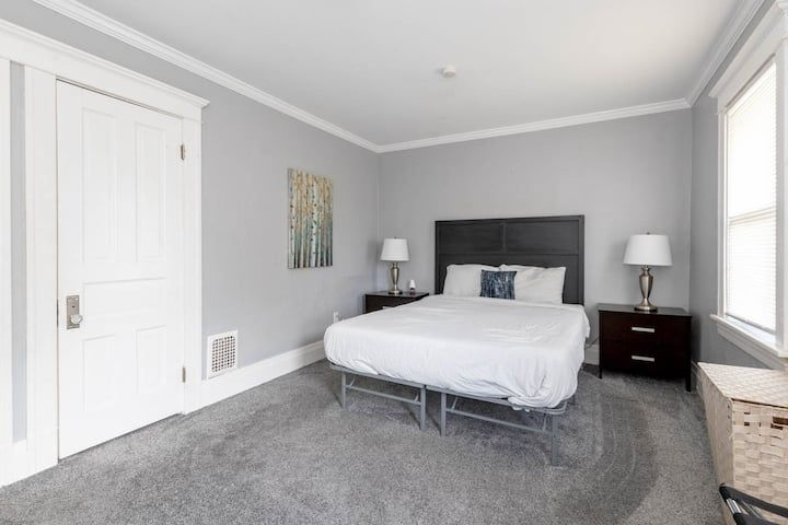 Buffalo/Niagara Home - Photo 2
