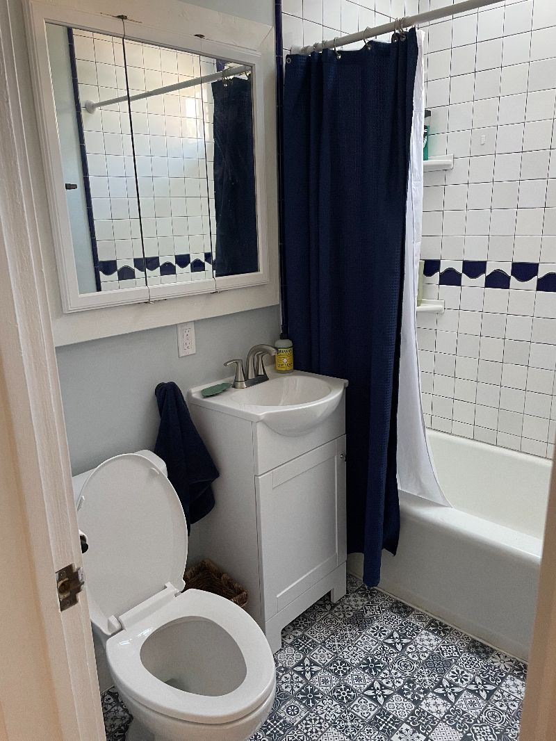 Cute 1 bedroom with private yard - Photo 2