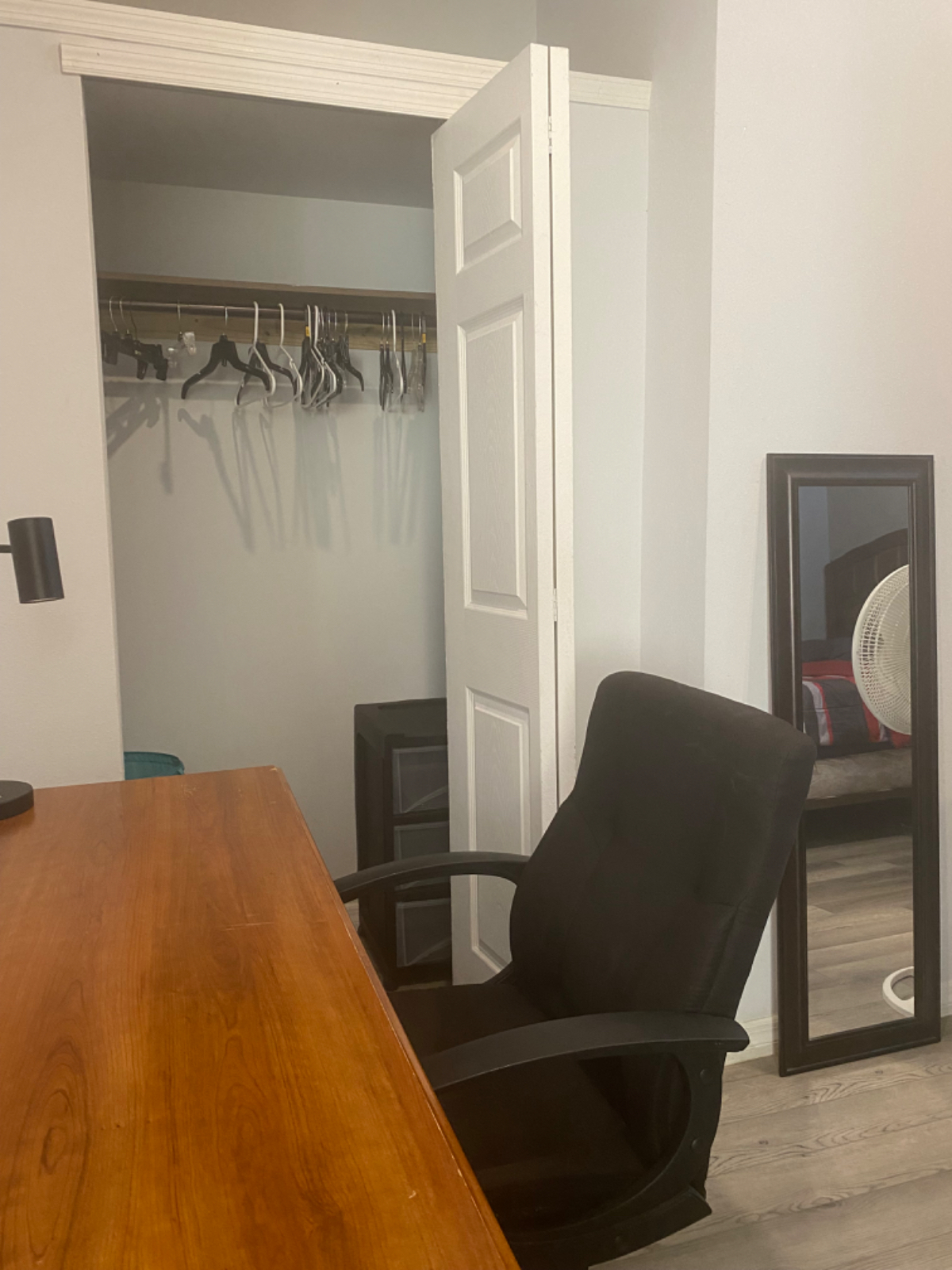 Private Room w bath - Photo 5