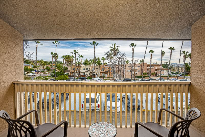 Walking distance to beach, boardwalk, lots of restaurants, pool, tennis, gated community - Photo 5