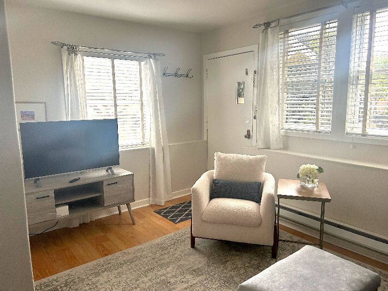 Bright, charming garden apartment - Photo 6