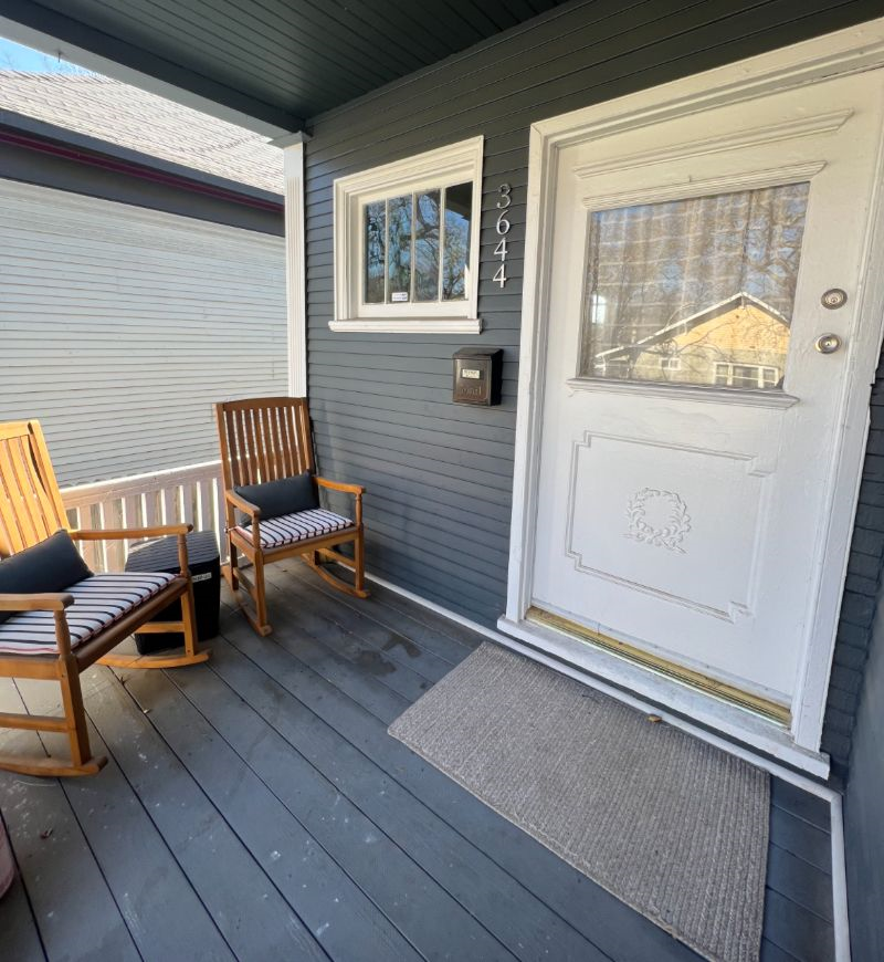2B/2B Beautifully Updated Historic Home - Centrally Located - Photo 2