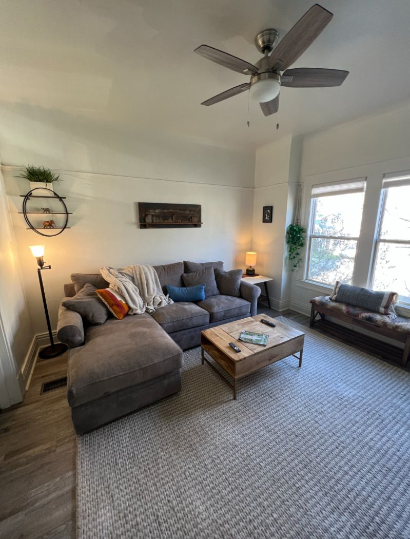 2B/2B Beautifully Updated Historic Home - Centrally Located - Photo 4