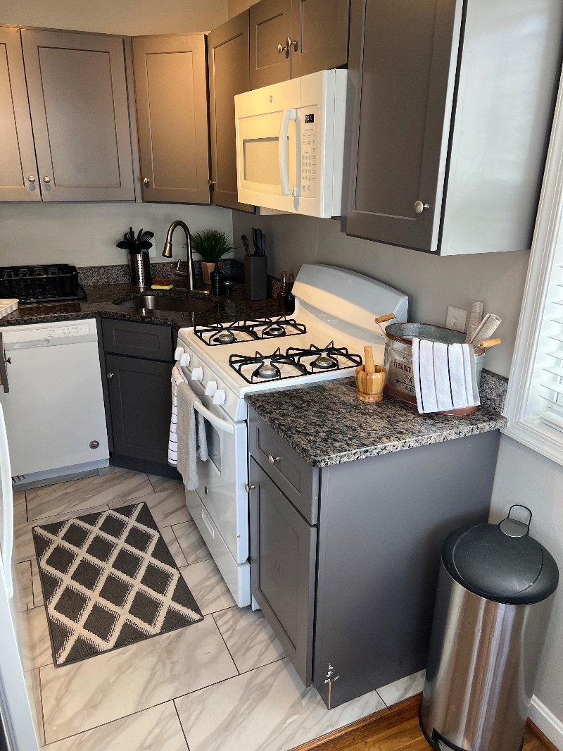 Gorgeous 2 bedroom/1 bath apartment near everything in SW DC - Photo 8