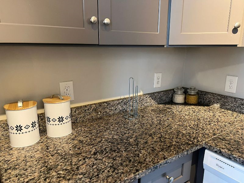 Gorgeous 2 bedroom/1 bath apartment near everything in SW DC - Photo 10