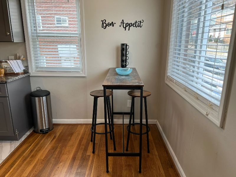 Gorgeous 2 bedroom/1 bath apartment near everything in SW DC - Photo 6