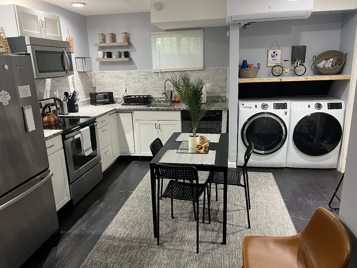 Gorgeous 2 bedroom/1 bath apartment near everything in SW DC - Photo 6