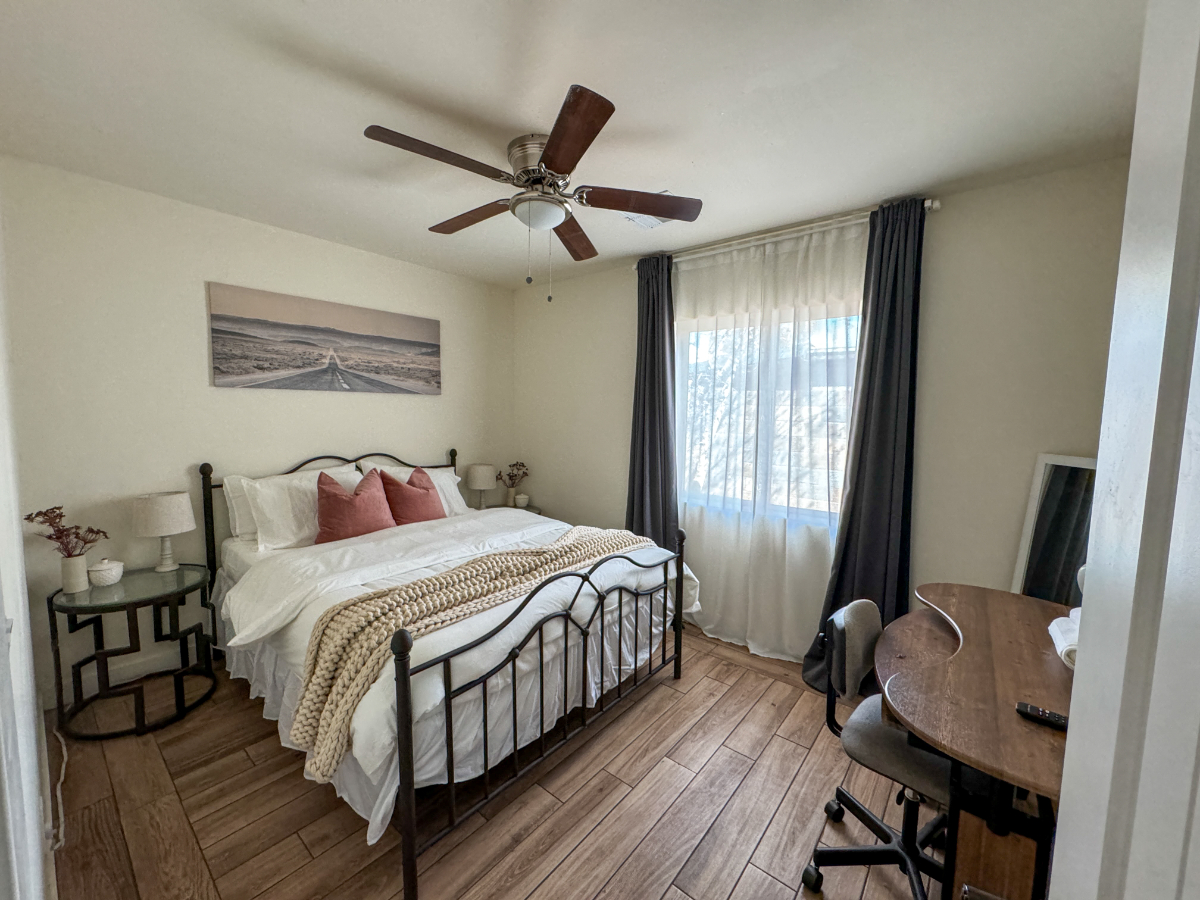 Private Furnished Bedroom - Near GCU, Uptown PHX