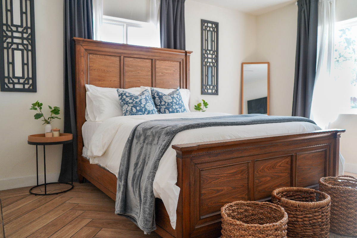 Private Spacious Furnished Bedroom - Near GCU, PHX