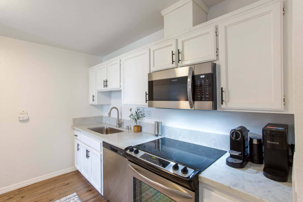 Modern 1BR, Point Loma, Resort Amenities - Photo 3