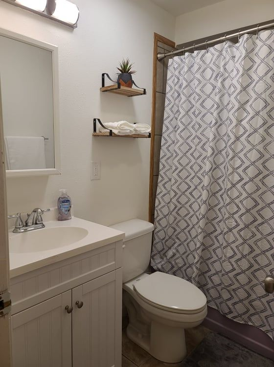 Midtown Unit, a mile away from major hospitals in Anchorage - Photo 6