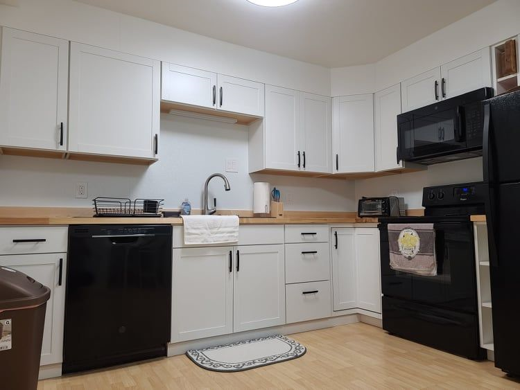 Midtown Unit, a mile away from major hospitals in Anchorage - Photo 7