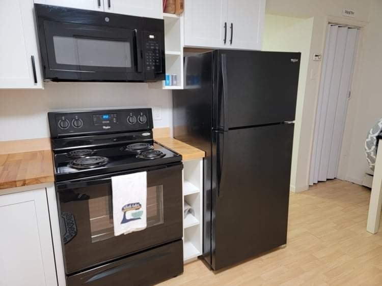 Midtown Unit, a mile away from major hospitals in Anchorage - Photo 10
