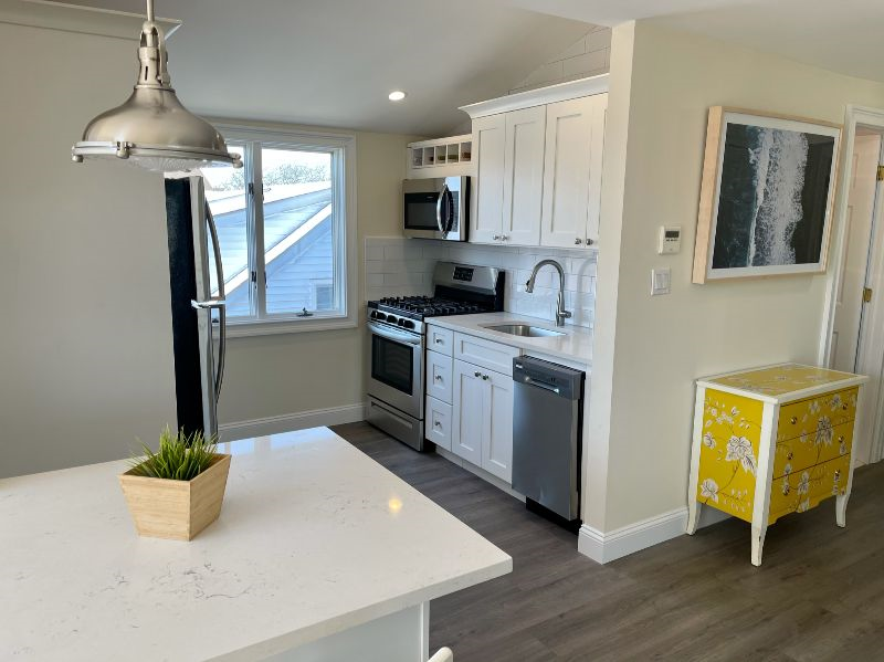 Updated and spacious one bedroom apartment - Photo 7