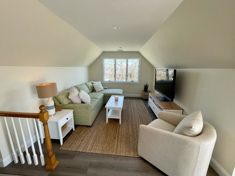 Updated and spacious one bedroom apartment - Photo 8