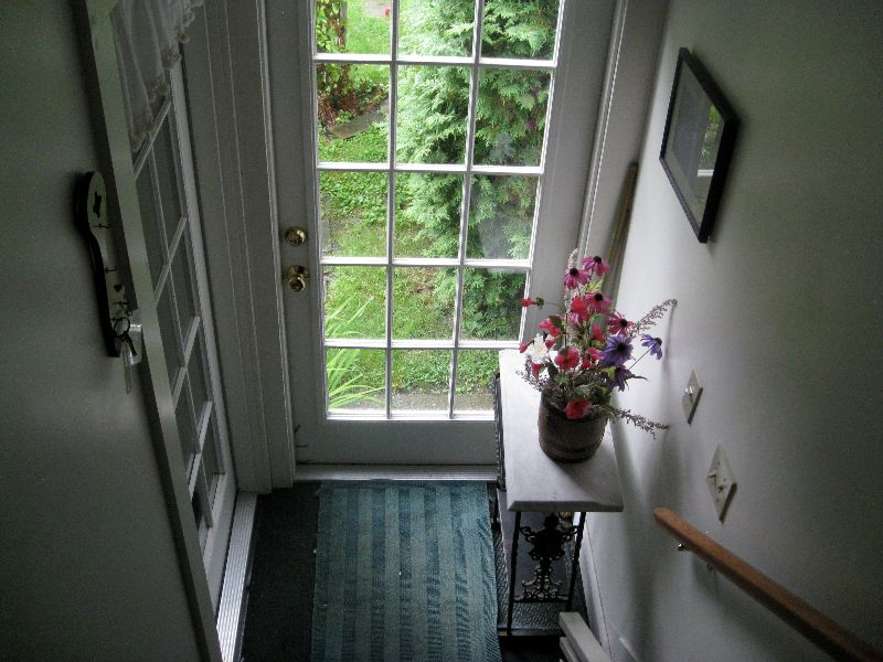 Furnished Efficiency near UVM Med Center - Photo 2
