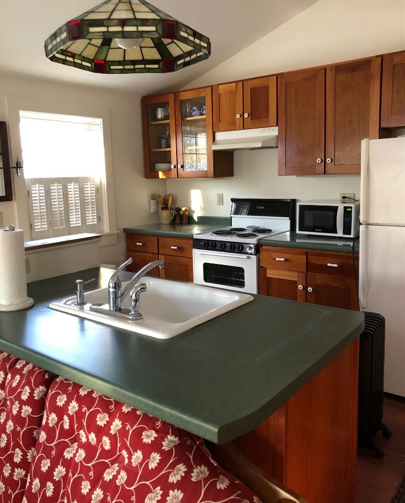 Furnished Efficiency near UVM Med Center - Photo 7